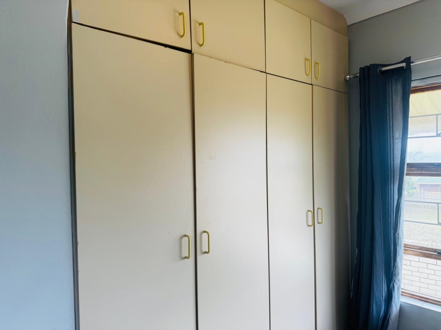 3 Bedroom Property for Sale in Wavecrest Eastern Cape
